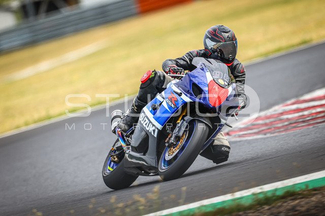 0098-260630MM-025_98 | Deine Full-Service-Agentur für ✔️Videoproduktionen und ✔️Motorsportfotografie Jetzt Angebot anfragen!