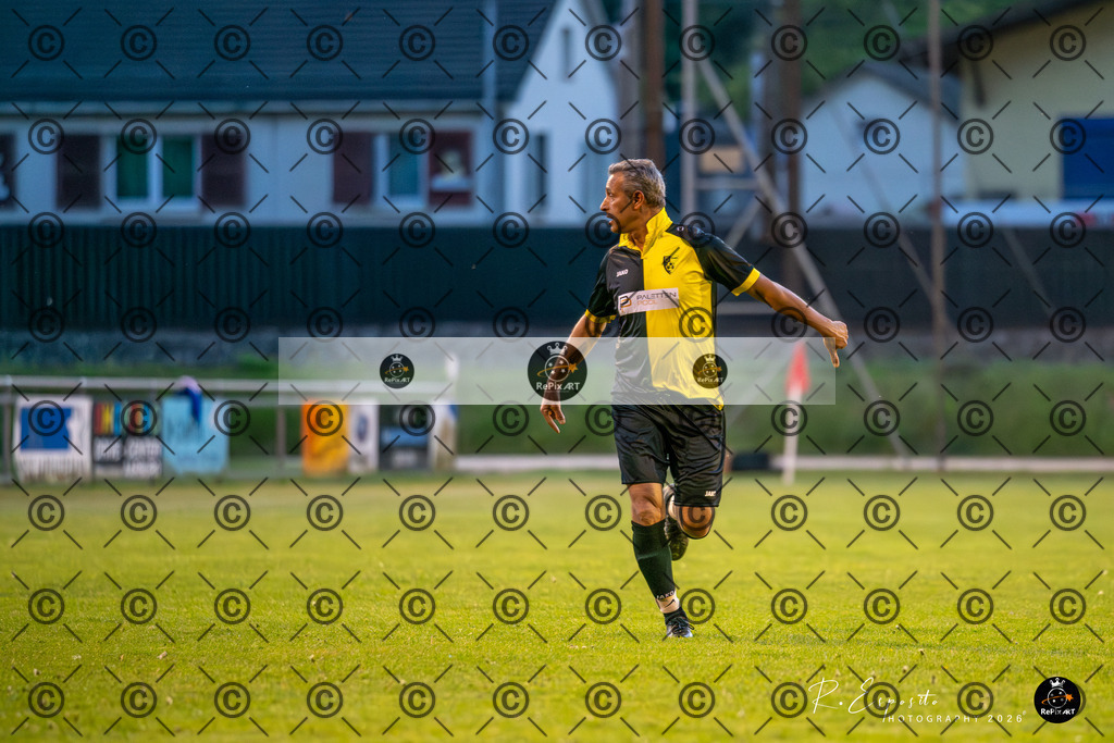 20260501_FCA-40_vs_FCLjL_047-99 | Sport und Naturfotografie von Roberto Esposito zeigt echte Momente Bewegung und die Schönheit der Natur. Ausdrucksstarke Bilder schaffen Emotionen.
