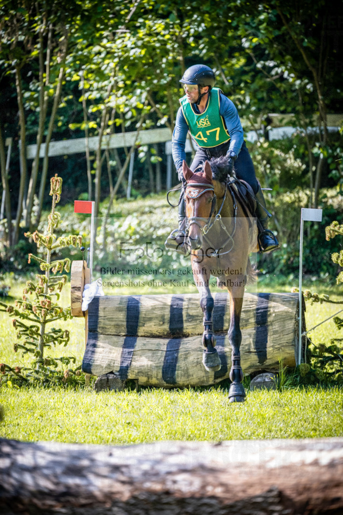 A2_Vielseitigkeitsturnier Melle Oldendorf-15c-0062 | Entdecke hochwertige Reitturnierfotos von Foto Oger. Professionell, emotional und authentisch – jetzt Lieblingsmomente im Shop bestellen.Deutschlandweite Turnierfotografie. - Realisiert mit Pictrs.com