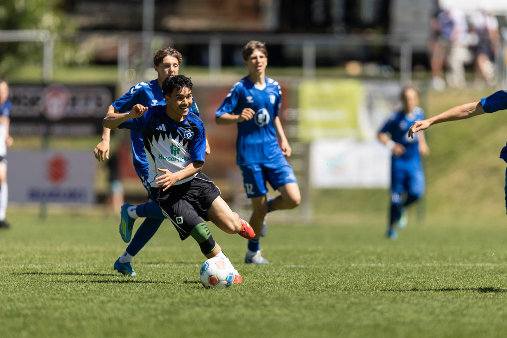 Fußball I Männer I 40. Pfingscup Hollage I 13310 | realhellocedii - Realisiert mit Pictrs.com