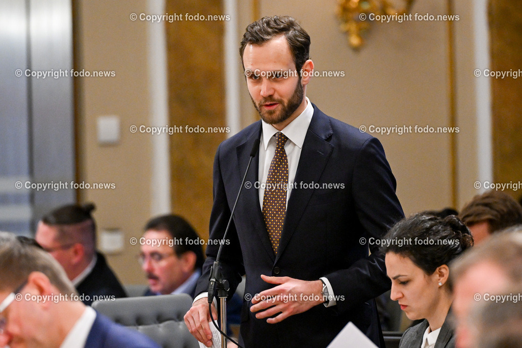 Landhaus Linz_ Promenade_ Landtagssitzung_ 07.03.2024-26 | 07.03.2024, Landhaus Linz AUT, Promenade, Landtagssitzung, im Bild Felix Eypeltauer (Neos, Klubobmann)