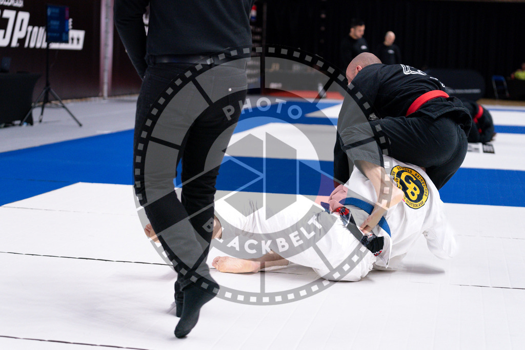 20241013PBB2975 | Athletes compete during the AJP Tour Europe Continental Jiu-Jitsu Amateurs & Masters Championship on October 13, 2024 in Almere near Amsterdam, Netherlands. © Chiara Dazi / photoblackbelt