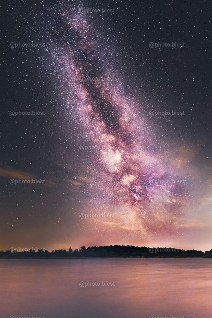 Nachts am See | Die Milchstraße in einer Sommernacht. - Realisiert mit Pictrs.com