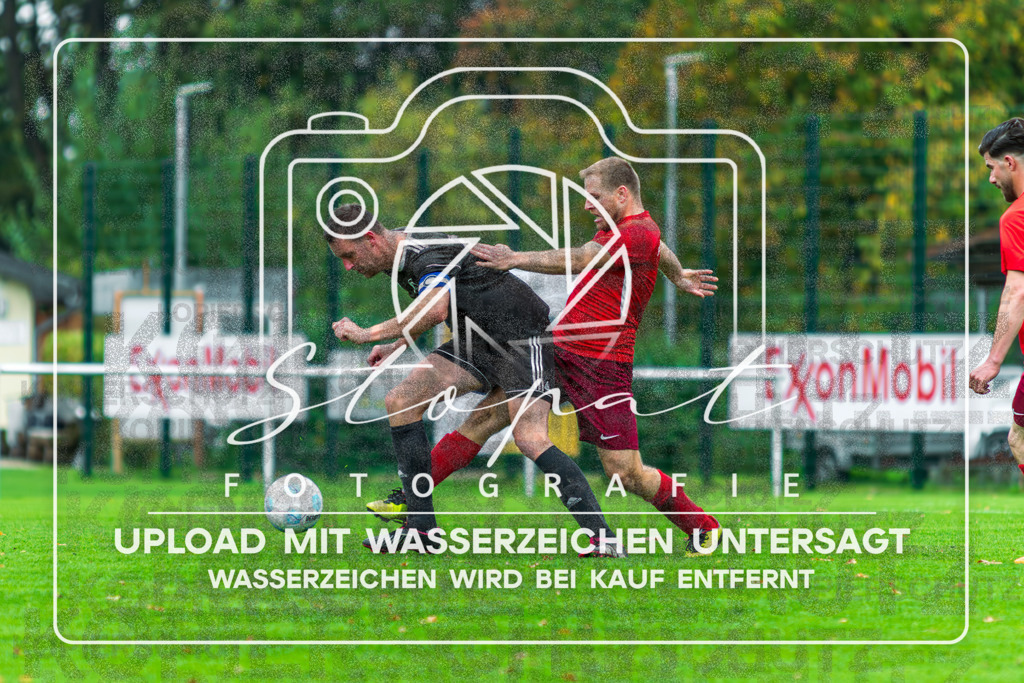 FSFSLEN-1062 | Danielo Scheffler (FG Fulde-Stellichte 2 #15) beim Herren 3. Kreisklasse HK Spiel zwischen FG Fulde-Stellichte 2 und Eintracht Leinetal 4 im Fulder Zentralstadion, Fulde (Simon Paul Stopat) - Realisiert mit Pictrs.com