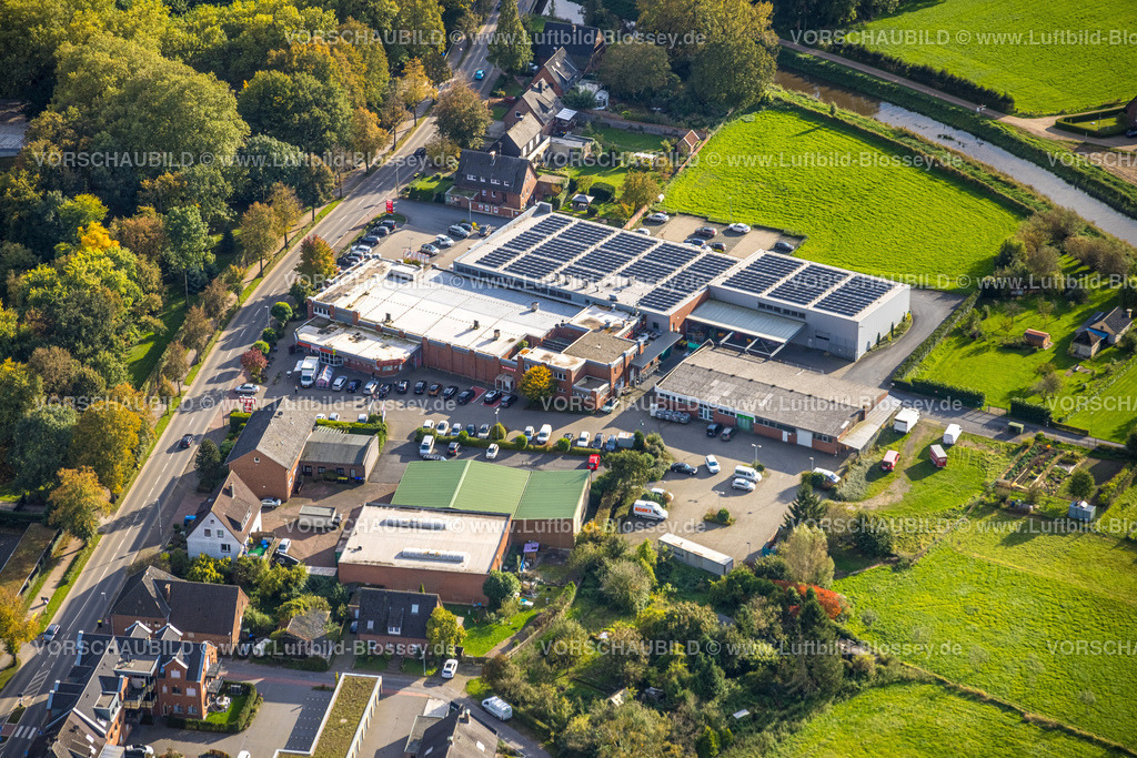 Isselburg241010206 | Luftbild, Rewe Supermarkt mit Solardach, Klever Straße, Anholt, Isselburg, Niederrhein, Nordrhein-Westfalen, Deutschland