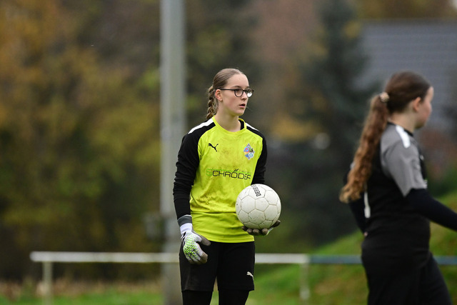 Fußball I Juniorinnen I Saison 2025-2026 I Niedersachsenpokal I Viertelfinale I JFV A-O-B-H-H - FC Rosengarten I 33814 | Der Sportfotograf. - Realisiert mit Pictrs.com