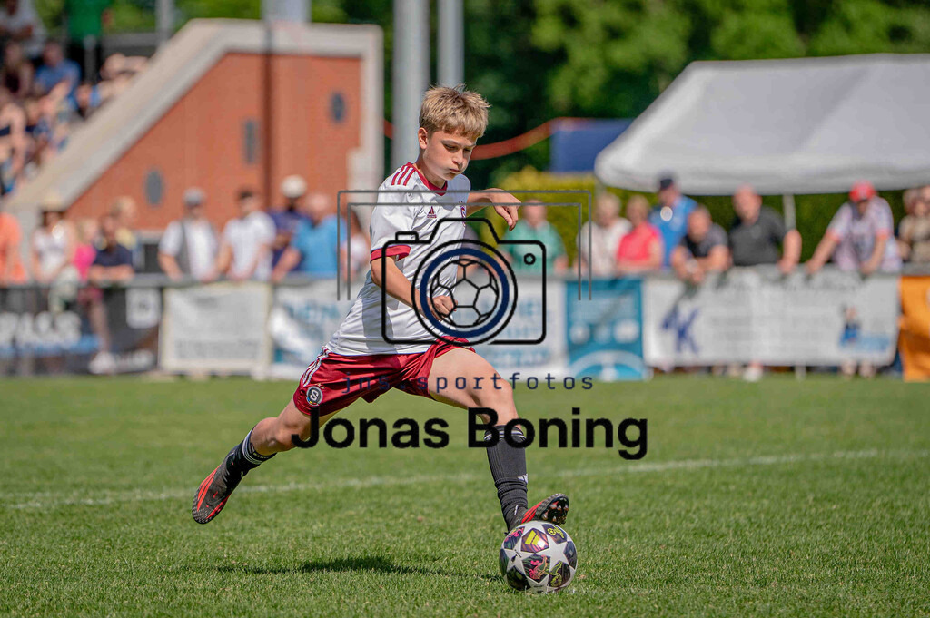 Fußball I C-Junioren I Saison 2025-2026 I Pfingsturnier Langförden I 15304 | jns.sportfotos - Realisiert mit Pictrs.com