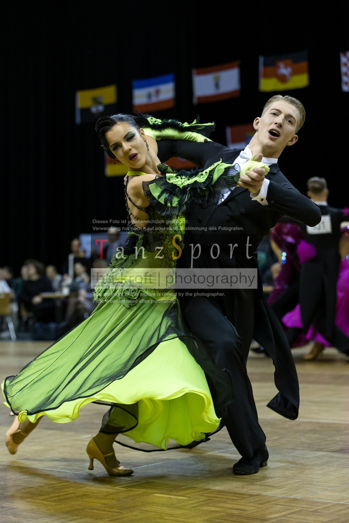 20241102_DC_HGR_Std_08971 | Tanzsportbilder, Standardtanz, Lateintanz, WDSF, DTV, LTVB, dancecomp, goc, hessen tanzt, blaues band der spree, walzer, tango, wiener walzer, slowfox, quickstepp, samba, rumba, cha-cha-cha, paso doble. jive, hd-kroft photography, turniertanzsport