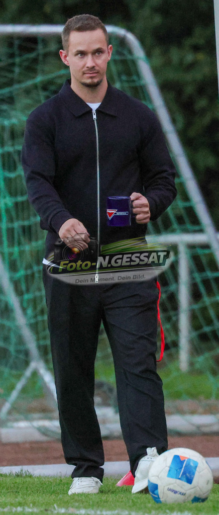Bünder SV - BV Stift Quernhei | Auf dem Bild zu sehen: Bünder SV sportlicher Leiter: Philipp Willmann Bünder SV, BV Stift Quernheim, Saison 26/27, Kreispokal, Achtelfinale - Realisiert mit Pictrs.com