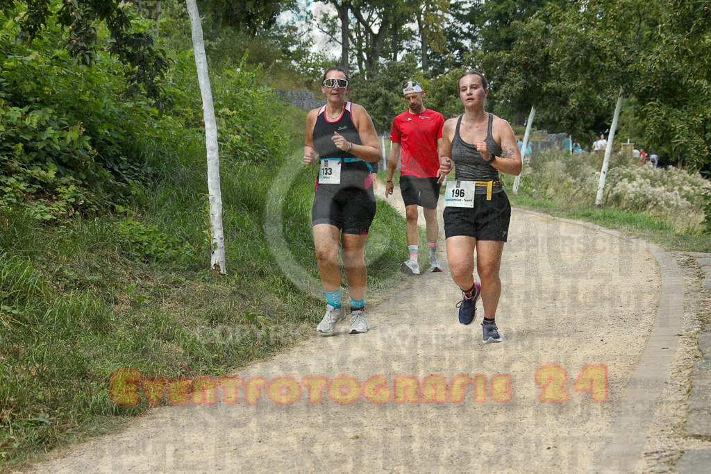 250824_1256_EX1_0979 | Sportfotografie im Rhein-Sieg Kreis, Köln, Bonn, NRW, Rheinland Pfalz, Hessen, etc. Unser Tätigkeitsfeld umfasst den Laufsport vom Volkslauf über den Marathon, Duathlon, Triathon bis zum Ultralauf wie Kölnpfad Ultra oder Schindertrail.