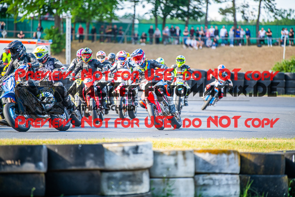 MaZZes_FotoMatrix_220528_6006 | Fotograf Mathias Schmid
Sportfotograf,
Eventfotograf,
Hochzeitsfotograf,
Portraitfotograf