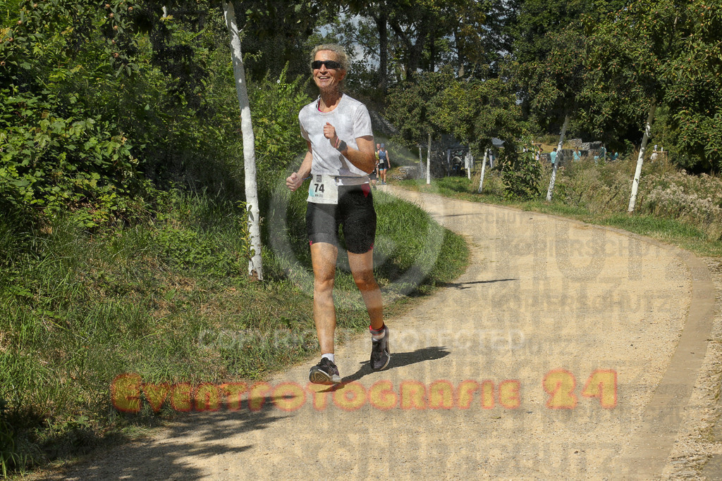 250824_1237_EX1_9962 | Sportfotografie im Rhein-Sieg Kreis, Köln, Bonn, NRW, Rheinland Pfalz, Hessen, etc. Unser Tätigkeitsfeld umfasst den Laufsport vom Volkslauf über den Marathon, Duathlon, Triathon bis zum Ultralauf wie Kölnpfad Ultra oder Schindertrail.