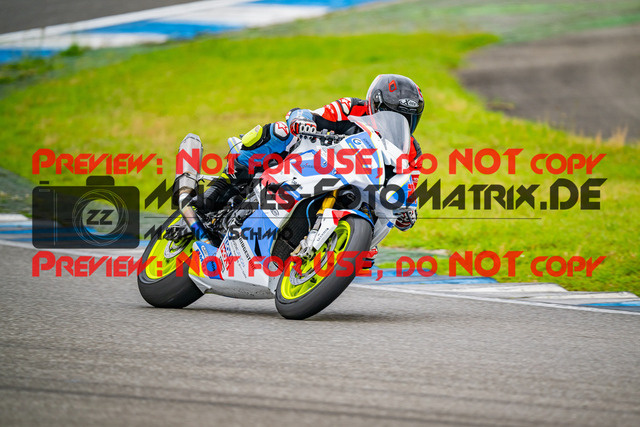 MaZZes_FotoMatrix_240701_6007705_6138 | WEISS