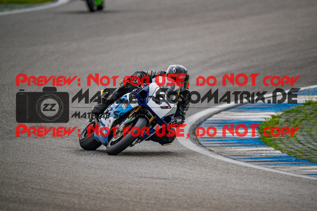 MaZZes_FotoMatrix_240701_6007705_5599 | ROT