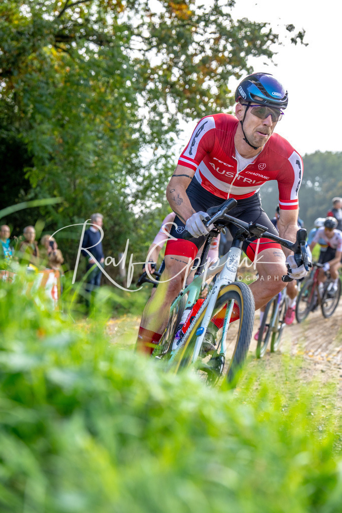 Ralf Eppink Photography 20251012_DSC04467 | Sportfotografie, Eventfotografie, Porträtfotografie, Radsport Fotograf, Triathlon Fotograf, Düsseldorf Fotograf, Köln Fotograf, Actionfotografie, Teamfotografie, Peoplefotografie, Business Portraits, Veranstaltungsfotografie, Reportagefotografie - Realisiert mit Pictrs.com