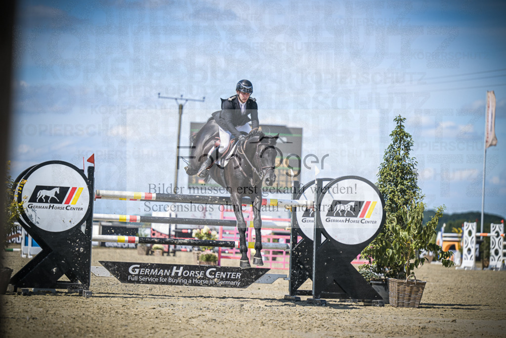 DOS_4448 | Entdecke hochwertige Reitturnierfotos von Foto Oger. Professionell, emotional und authentisch – jetzt Lieblingsmomente im Shop bestellen.Deutschlandweite Turnierfotografie. - Realisiert mit Pictrs.com