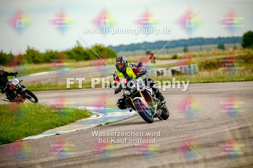 Chambley Juli-2164 | Hier findet Ihr Bilder von Touristenfahrten auf der Nürburgring Nordschleife oder von anderen Veranstaltungen die ich besucht habe. Viel Spass beim Durch Schauen 