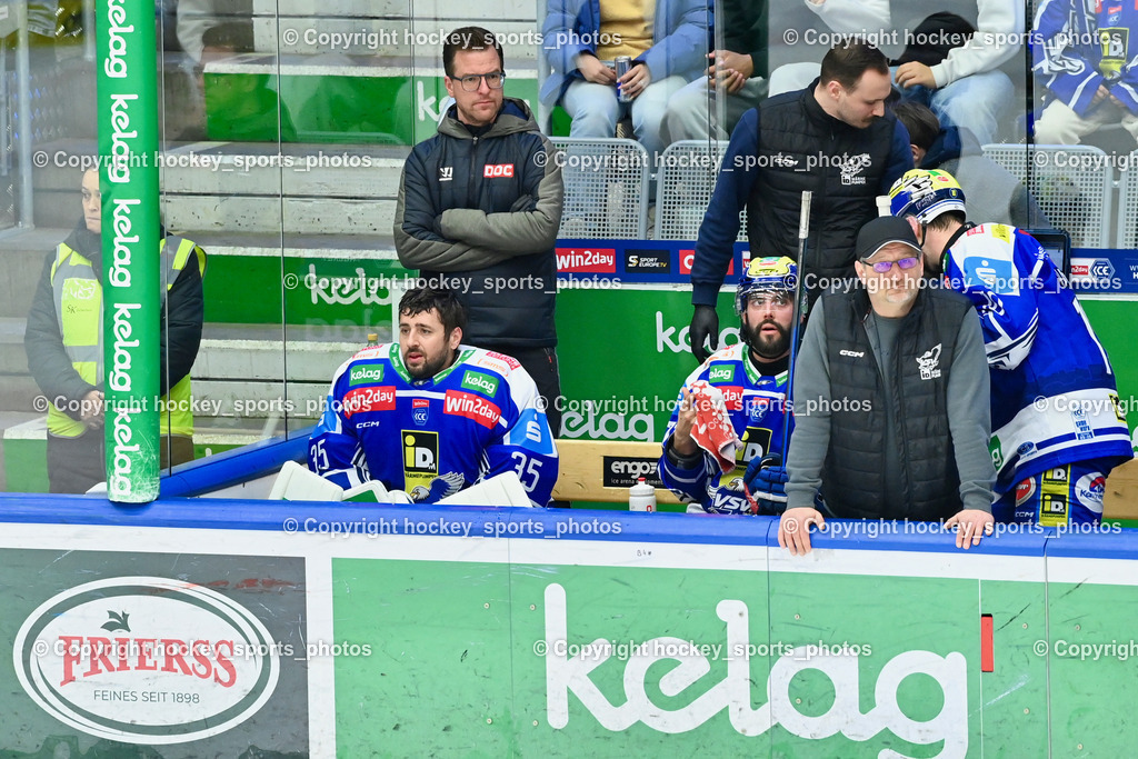 EC IDM WÄRMEPUMPEN VSV vs. MOSER MEDICAL GRAZ99ERS | #35 Joe Cannata EC VSV hängenden Kopf, , #71 Steven Strong EC VSV, Dr. Müller-Muttonen Steve-Oliver Teamdoc EC VSV, Nico Steinwender Physiotherapist EC VSV, EC IDM WÄRMEPUMPEN VSV vs. MOSER MEDICAL GRAZ99ERS, EC IDM WÄRMEPUMPEN VSV vs. MOSER MEDICAL GRAZ99ERS am 17.03.2026 in Villach (Stadthalle Villach), Austria, (Photo by Bernd Stefan)