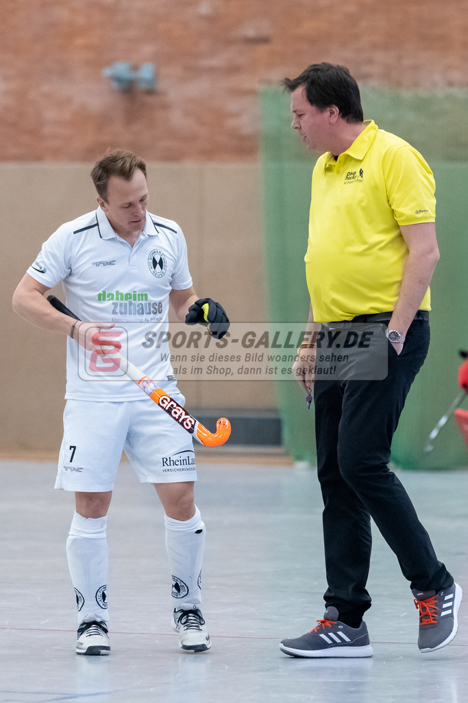 SFE_20230115_0031 | 1. Bundesliga Hockey Herren Schwarz-Weiss Neuss - Crefelder HTC am 15.01.2023 in  (Sporthalle Jahnerstrasse), Photo: Stephan Fehrmann 2022 (Sports-Gallery),Schiedsrichter ,Philipp-Alexander Weide ( Schwarz-Weiss Neuss #7 )