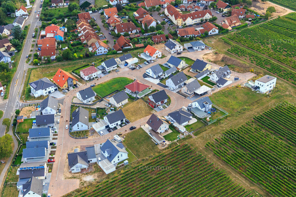 Neubaugebiet Am Wingertsberg | Luftbild: Neubaugebiet Am Wingertsberg in Insheim im Bundesland Rheinland-Pfalz in Deutschland. Foto: IMG_094576.jpg vom 02.09.2016 durch Werner Riehm/FLY-FOTO.de - Realisiert mit Pictrs.com