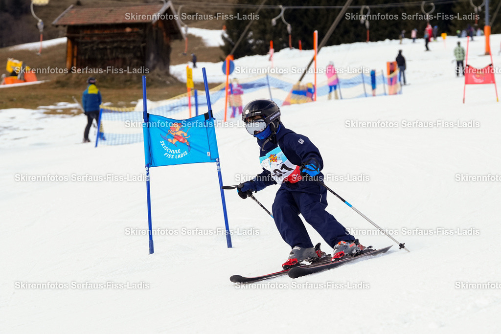 SRF_02.01.2026_0881 | Skirennfotos,Serfaus,Fiss,Ladis,Kinderskirennen,Winter,Tirol,Oberland,skirace,SFL,feelfree,weil wir's genießen,ski,Ski,skifahren,Sonnenplateau, - Realisiert mit Pictrs.com