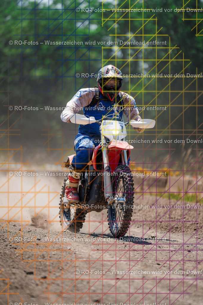 5 Lauf Schlüchtern IGE 2026-838 | Sportfotografie von RO-Fotos: Motorsport, Motocross, Enduro, Laufveranstaltungen und Triathlon. Professionelle Fotos von Sportlern und Events. - Realisiert mit Pictrs.com