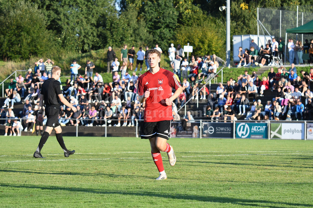 Bezirksliga Ost: SpVgg Ruhmannsfelden : FC Künzing | Sebastian Kroner (FC Künzing) - Realisiert mit Pictrs.com