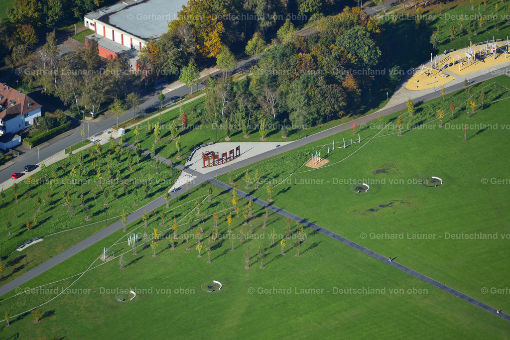 3491492 | Der Lippepark ist ein Grünzug im Bereich des ehemaligen Schachts Franz Nord der Zeche de Wendel in Herringen, Hamm. Er erstreckt sich in nord-südlicher Richtung zwischen dem Datteln-Hamm-Kanal und der Dortmunder Straße. Er ist geprägt durch eine Bergehalde und zwei weitere Aufschüttungen.
