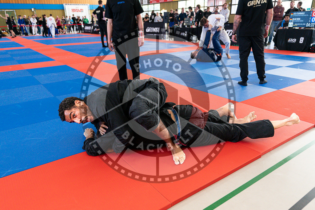 20250510PBB1721 | Athletes compete during the JJLG Berlin Open Jiu-Jitsu Championship on May 10, 2025 in Berlin, Germany. © Chiara Dazi / photoblackbelt