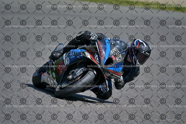 26BT02-1145 | markuskiefer.com - Realisiert mit Pictrs.com