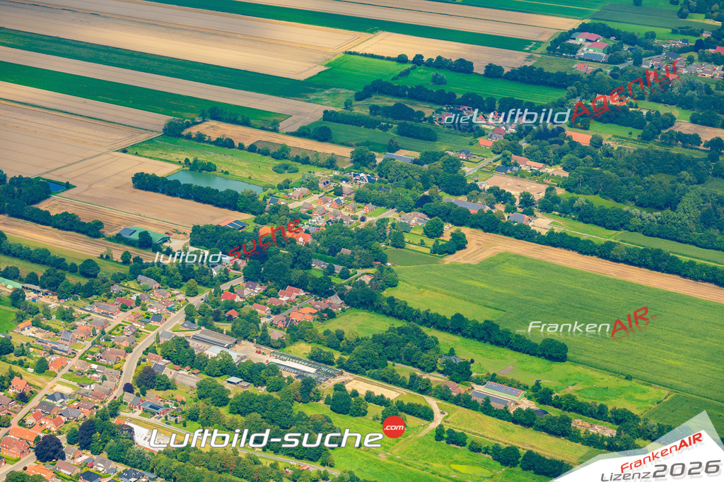 Bunderhee Steinhausstraße Bunde Bild- Das Luftbild wurde 2025 vom UL-Flugzeug heraus erstellt ( keine Drohne bzw. Drohnenaufnahme ) - Hochauflösende Luftaufnahme -Nicht vergleichbar mit Google Maps oder Satelittenbilder- Die Geschenkidee !Mit Lizenz und Bildrechte bestellbar - CC