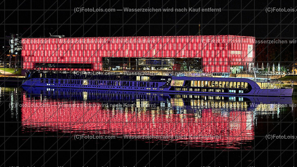 ALP9088_Linz_Donau_bei Nacht | (C)FotoLois.com, Alois Spandl, Linz an der Donau am Abend, Fr 13. Oktober 2023.