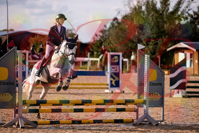 2026_10_03_Siefer-Hof_155117_Z81_69941060 | Professionelle Reitsport-, Turnier- und Eventfotografie von Robert Broda. Galerien mit ausgewählten und bearbeiteten Bildern direkt online ansehen und bestellen.