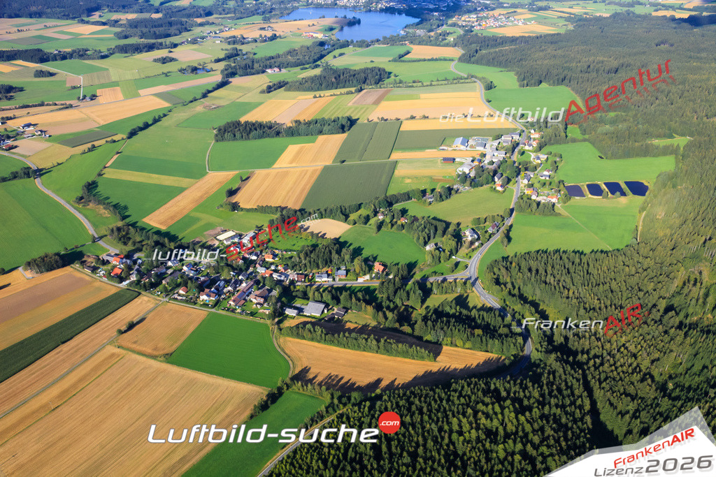 Die Luftaufnahme Weißenhaid - Weissenstadt wurde vom UL-Flugzeug (keine Drohne) aus fotografiert.Hohe Druck- Auflösung-die Geschenkidee!