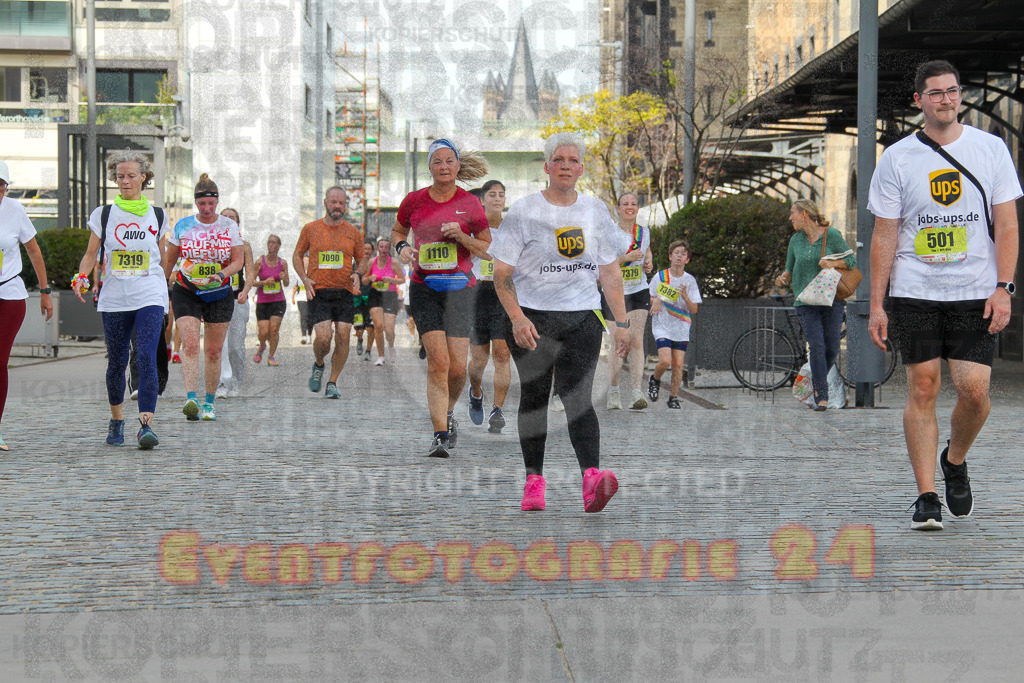 250920_1341_EV4_6446 | Sportfotografie im Rhein-Sieg Kreis, Köln, Bonn, NRW, Rheinland Pfalz, Hessen, etc. Unser Tätigkeitsfeld umfasst den Laufsport vom Volkslauf über den Marathon, Duathlon, Triathon bis zum Ultralauf wie Kölnpfad Ultra oder Schindertrail.