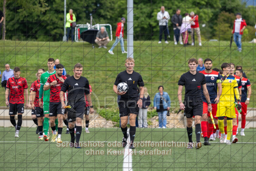 20250726_172843_0006 | #,TSV Bad Boll (rot/schwarz) vs. TSVGG Plattenhardt (blau/rot), Fussball, DB-Regio-WFW-Pokal - wfv, 1.Runde, Saison 2025/2026, Kunstrasenplatz, Erlengarten 37, 73087 Bad Boll, 26.07.2025 - 17:30 Uhr,Foto: PhotoPeet-Sportfotografie/Peter Harich0