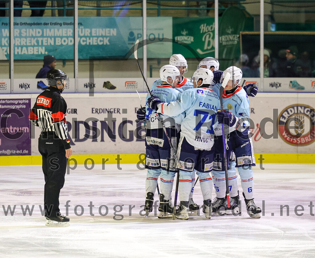 2025-12-23_097_TSV_Erding_gegen_Heilbronner_Falken | Erding, Deutschland, 23.12.2025:Eishockey, Oberliga Süd 2025 / 2026, 29. Spieltag, TSV Erding gegen Heilbronner Falken, Endergebnis: 5:4Foto: Christian Riedel / fotografie-riedel.net