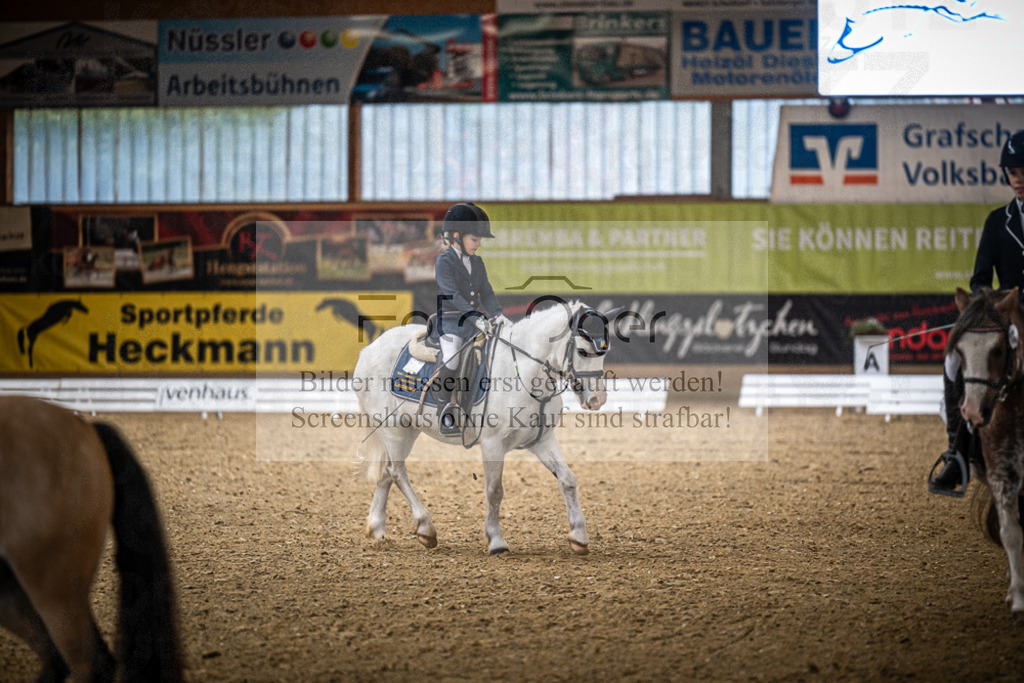 DOS_0739 | Entdecke hochwertige Reitturnierfotos von Foto Oger. Professionell, emotional und authentisch – jetzt Lieblingsmomente im Shop bestellen.Deutschlandweite Turnierfotografie. - Realisiert mit Pictrs.com