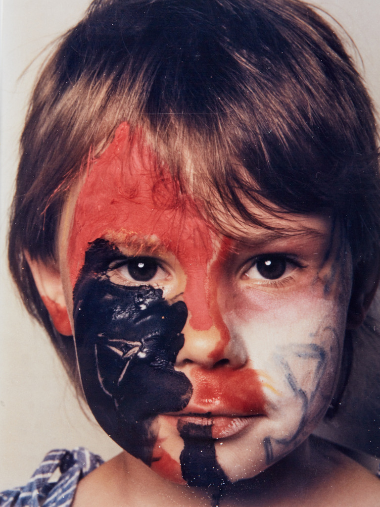 050art_Bee-Braxm_0964 | Werk aus  dem Jahr 1994   Nach einer Aktion im Ritterhausmuseum Offenburg. Kunstmaler Rainer Braxmaier und Modefotograf Wilfried Beege.