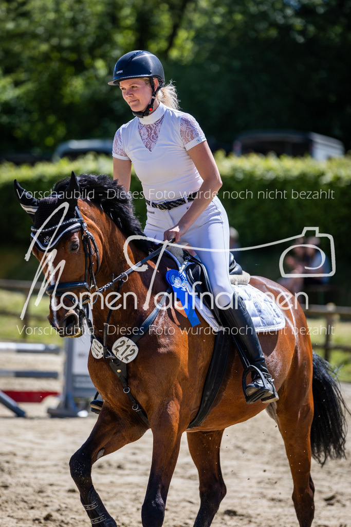 Donop24-Stil-L-093 | MomenTaufnahmen Pferdesportfotos