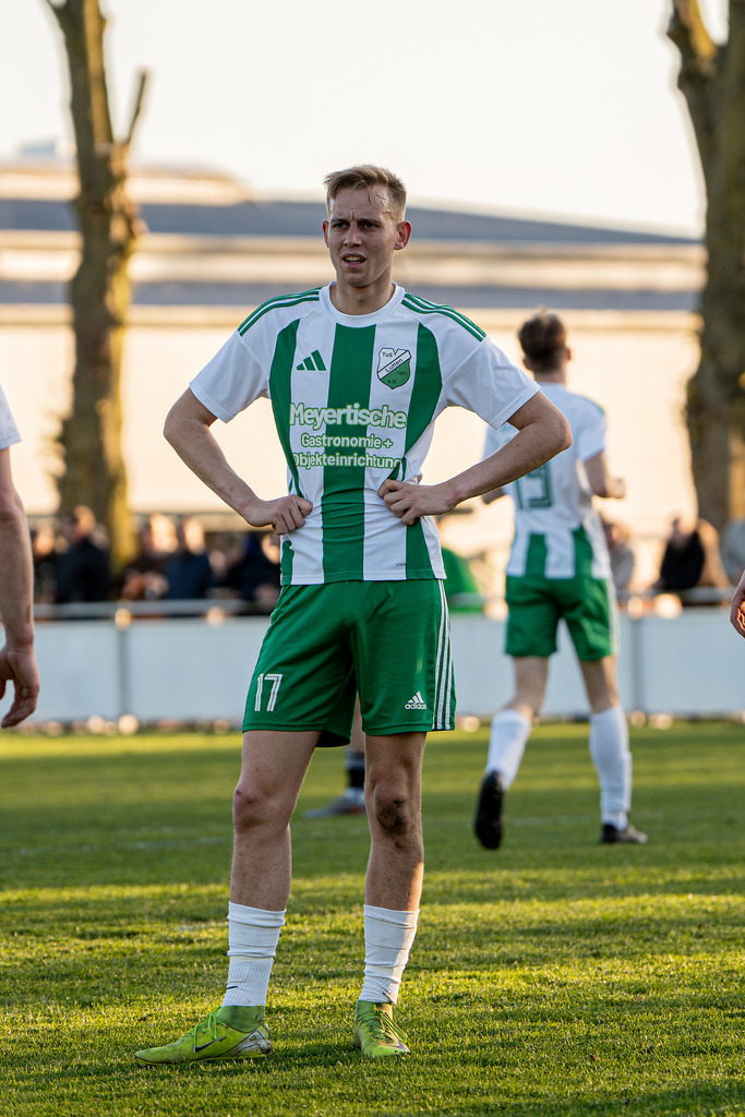 Fußball I Herren I Saison 2025-2026 I Bezirksliga Weser-Ems 4 I 15. Spieltag I TuS Lutten - GW Brockdorf I 08064 | jns.sportfotos - Realisiert mit Pictrs.com