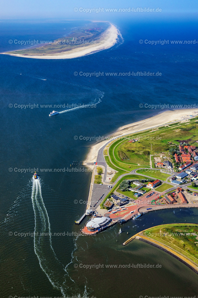 Norderney_bis_Juist_ELS_9330050924 | NORDERNEY 05.09.2024 Fähr- Hafenanlagen an der Meeres- Küste der Nordseeinsel Norderney im Bundesland Niedersachsen, Deutschland. Weiterführende Informationen bei: Adler-Schiffe GmbH & Co. KG. // Ferry port facilities on the sea coast of the North Sea island Norderney in the state Lower Saxony, Germany. Further information at: Adler-Schiffe GmbH & Co. KG. Foto: Martin Elsen