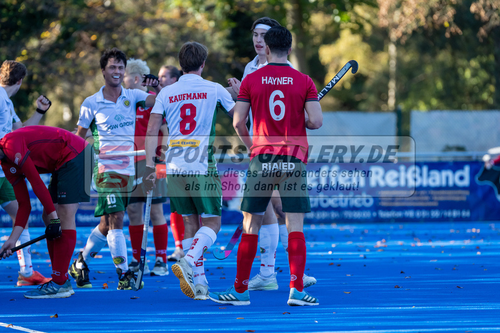HK_20241103_108497 | 1. Bundesliga Herren Crefelder HTC - Hamburger Polo Club am 3.11.2024 CHTC Krefeld, Krefeld , Timothy Brand ( Hamburger Polo Club #10 ) , Paul Kaufmann ( Hamburger Polo Club #8 ) , Paul Smith ( Hamburger Polo Club #7 ) , Julius Hayner ( Crefelder HTC #6 )
