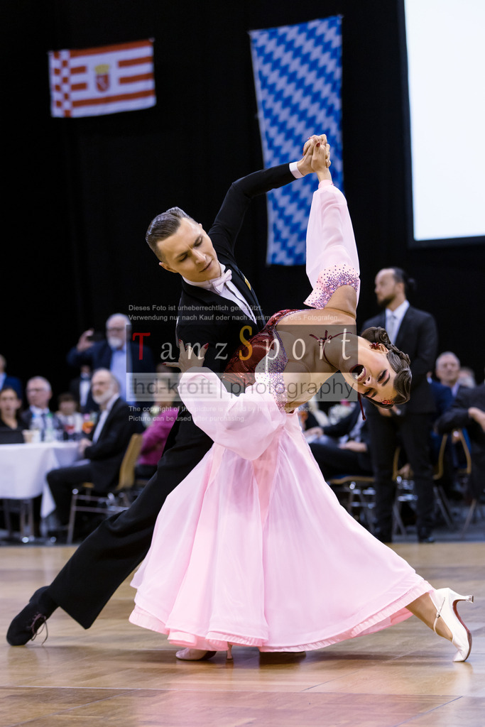 20241102_DM_HGR_Std_15795 | Tanzsportbilder, Standardtanz, Lateintanz, WDSF, DTV, LTVB, dancecomp, goc, hessen tanzt, blaues band der spree, walzer, tango, wiener walzer, slowfox, quickstepp, samba, rumba, cha-cha-cha, paso doble. jive, hd-kroft photography, turniertanzsport