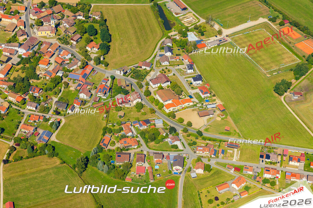 Luftaufnahme von Gleißenberg Vs Google Maps- Die Luftaufnahme wurde 2025 vom UL-Flugzeug heraus erstellt ( keine Drohne ) - Hochauflösende Luftaufnahme - für professionelle Ausdrucke geeignet. Die Geschenkidee !Mit Lizenz und Bildrechte bestellbar