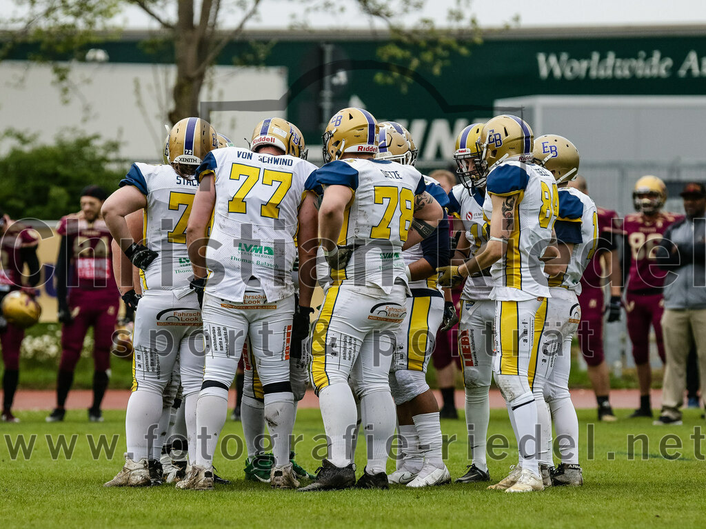 2022-04-30_032_Erding_Bulls_gegen_Regensburg_Phoenix | Erding, Deutschland, 30.04.2022:
Football, Regionalliga 2022, 1. Spieltag, Erding Bulls gegen Regensburg Phoenix

Foto: Christian Riedel / fotografie-riedel.net