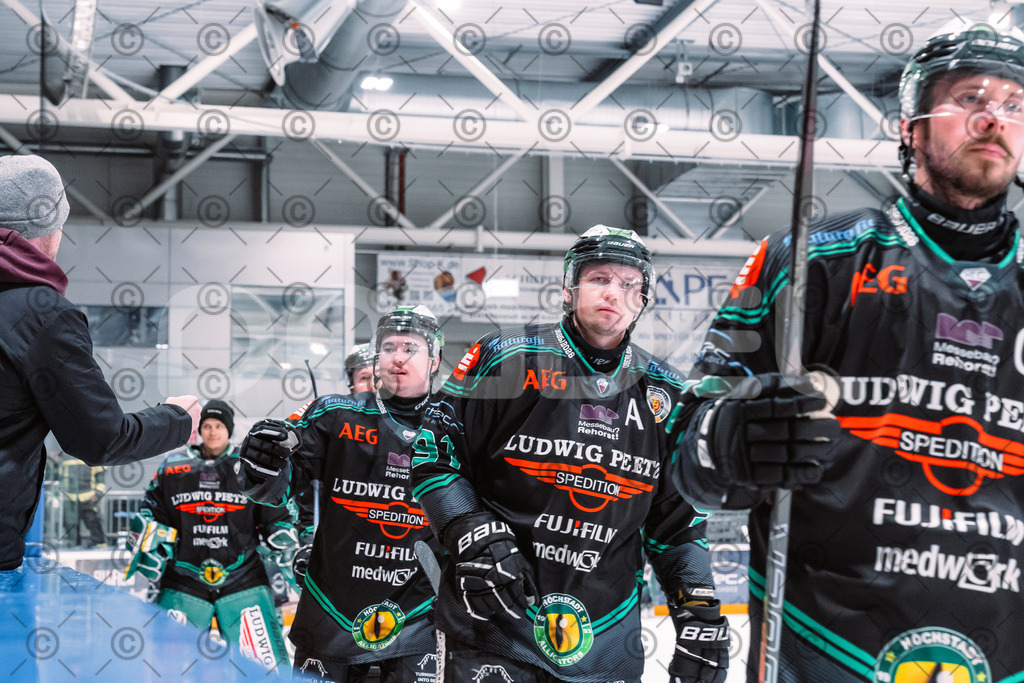 Alligators_vs_Passau_03_12_2025-79 | Höchstadt Alligators Fotogalerie: Eishockey-Action aus Franken. Professionelle Spielfotos, Portraits & Stadionbilder zum Download. Jetzt entdecken! - Realisiert mit Pictrs.com