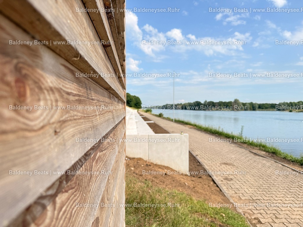 Krefeld - Elfrather See | Alle Nutzungsrechte vorbehalten. Jede Nutzung des Bildes bedarf einer gültigen Lizenz. Der Urheber- und Quellenhinweis „Foto: Cesar von Meissen / Baldeneysee.Ruhr“ ist bei jeder Veröffentlichung direkt am Bild anzubringen. Eine Weitergabe, Unterlizenzierung oder Weiterveräußerung an Dritte ist unzulässig. - Realisiert mit Pictrs.com