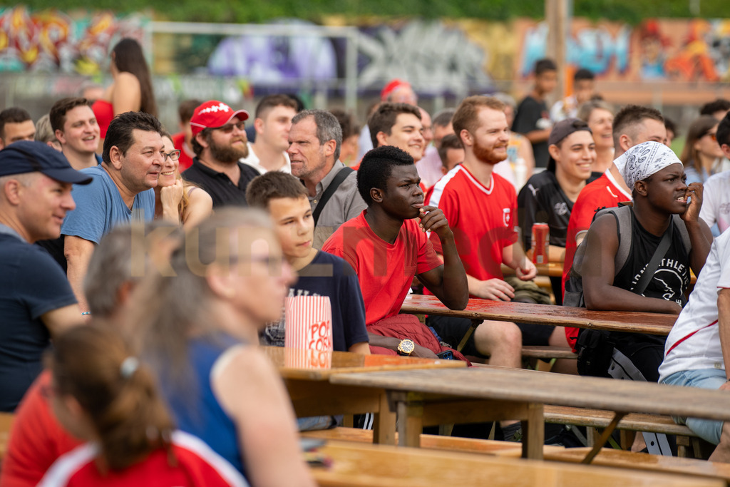 141_Public Viewing Reinach - Achtelfinale Schweiz -Italien EM 2024_kunzmedia.ch | OnlineShop für Bilder kunzmedia.ch