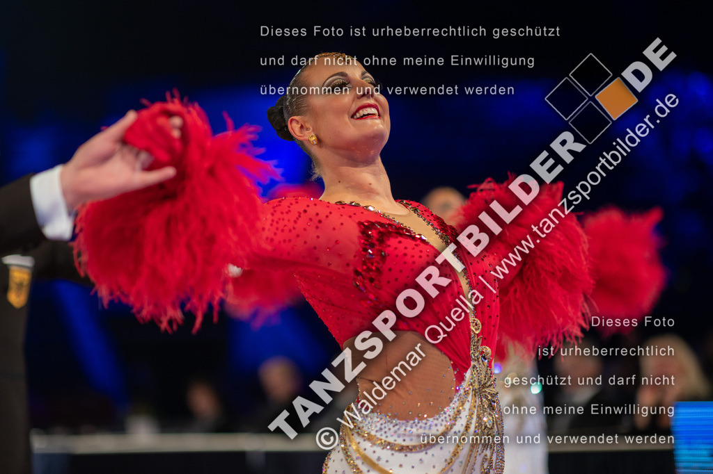 20251206-01357 | Hier finden Sie Tanz Bilder vom Latein und Standard Formationen tanzen. Sportbilder vom Tanzsport. Schöne Fotos und von Weltmeisterschaft, Europameisterschaft, Bundesliga, Regionalliga, Oberliga und Landesliga sowie von GOC Stuttgart, DanceComp, WM Bremen